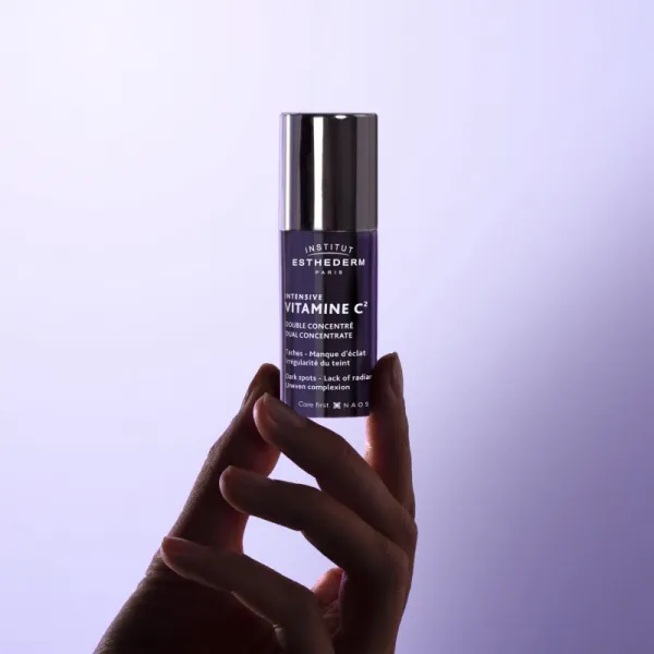 Institut Esthederm Intensive Vitamine C Serum rozjasňujúce sérum s vitamínom C 10 ml