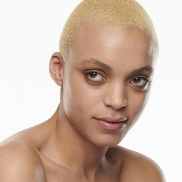 MAC Cosmetics Studio Radiance Serum-Powered Foundation hydratačný make-up odtieň NW30 30 ml