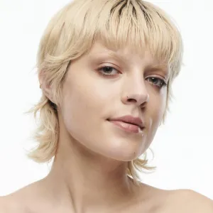 MAC Cosmetics Studio Radiance Serum-Powered Foundation hydratačný make-up odtieň NC16 30 ml