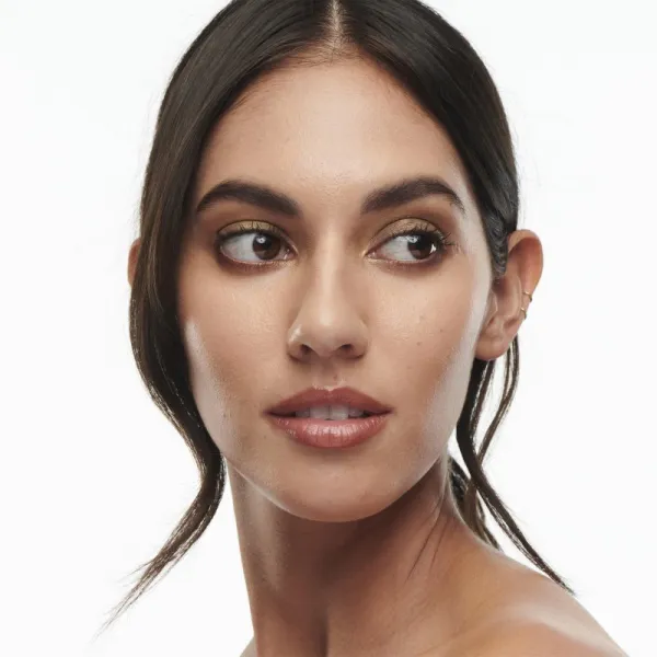 MAC Cosmetics Studio Radiance Serum-Powered Foundation hydratačný make-up odtieň NW18 30 ml