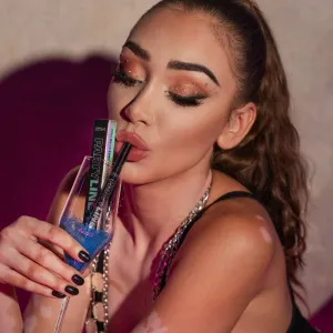 Gabriella Salvete Party Calling by Veronica Biasiol vodeodolná očná linka odtieň Black 0,6 ml