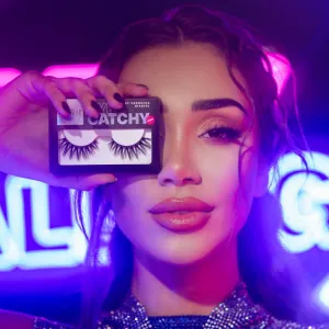 Gabriella Salvete Party Calling by Veronica Biasiol umelé mihalnice s lepidlom Eye Catchy 1 ks