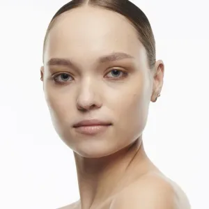 MAC Cosmetics Studio Radiance Serum-Powered Foundation hydratačný make-up odtieň NC11.5 30 ml