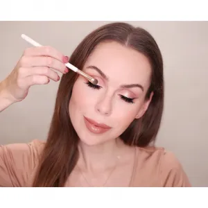 Dermacol Accessories Master Brush by PetraLovelyHair štetec na aplikáciu očných tieňov D74 Rose Gold 1 ks