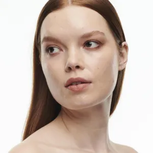 MAC Cosmetics Studio Radiance Serum-Powered Foundation hydratačný make-up odtieň NC15 30 ml