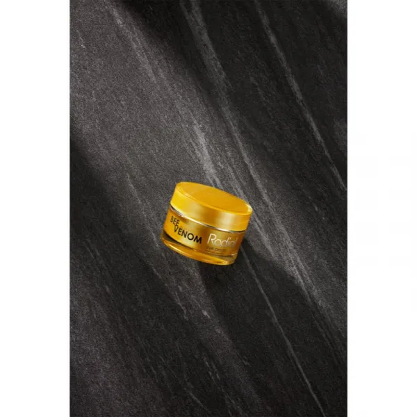 Rodial Bee Venom Eye Cream očný krém s včelím jedom 25 ml