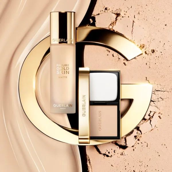 GUERLAIN Parure Gold Skin Control kompaktný zmatňujúci make-up odtieň 3N Neutral 8,7 g