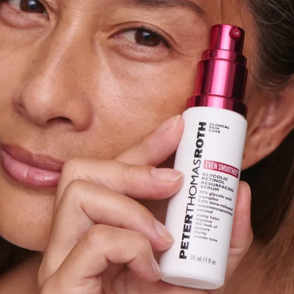 Peter Thomas Roth EVEN SMOOTHER™ Glycolic Retinol Resurfacing Serum intenzívne sérum s vyhladzujúcim efektom 30 ml