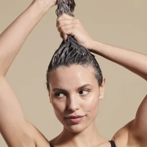 Payot Essentiel Solid Biome-Friendly Shampoo tuhý šampón pre všetky typy vlasov 80 g