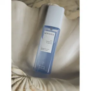 KERASILK Specialists Volumizing Spray objemový sprej pre jemné vlasy bez objemu 50 ml