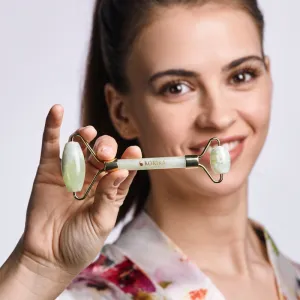 KORIKA Tools Face Roller & Gua Sha masážny valček na tvár a masážna pomôcka Jade Green