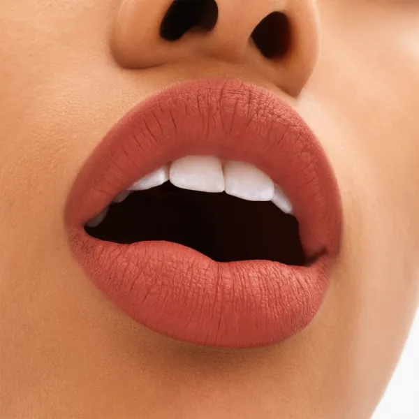 MAC Cosmetics Locked Kiss 24h Lipstick dlhotrvajúci rúž s matným efektom odtieň Mull It Over & Over 1,8 g