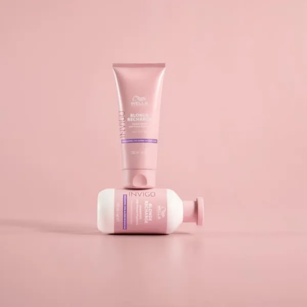 Wella Professionals Invigo Blonde Recharge šampón pre blond vlasy neutralizujúci žlté tóny 300 ml