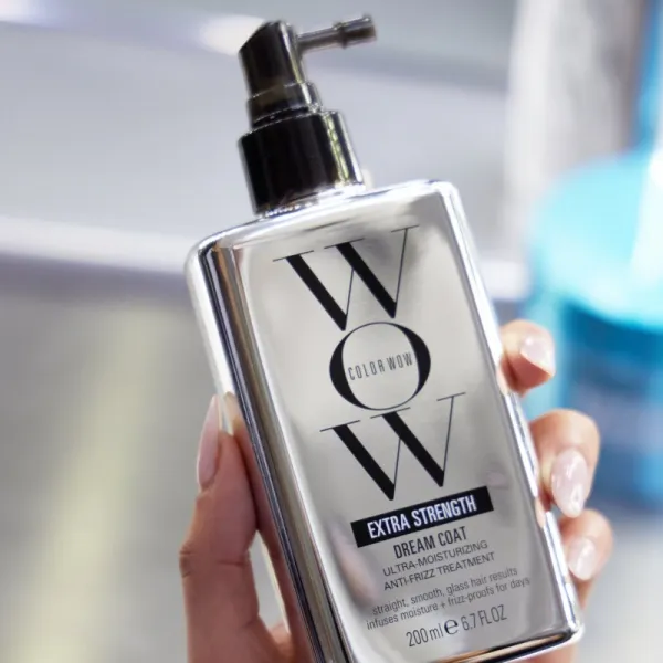 Color WOW Dream Coat Extra Strength Spray sprej proti krepovateniu pre kučeravé vlasy 200 ml