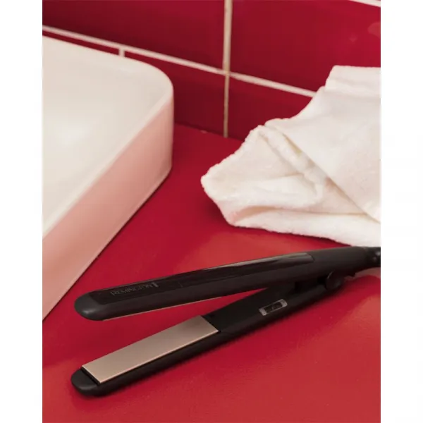 Remington Ceramic Straight 215 S1370 žehlička na vlasy 1 ks