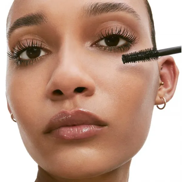Yves Saint Laurent Lash Clash Waterproof vodeodolná riasenka pre objem pre ženy Black 8.6 ml