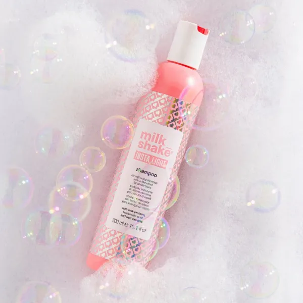milk_shake® Insta.Light Shampoo posilňujúci šampón pre všetky typy vlasov 300 ml