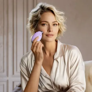 FOREO KIWI™ Derma zariadenie na diamantovú mikrodermabráziu a čistenie pórov 1 ks
