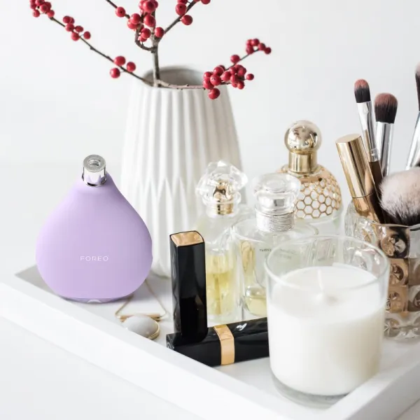FOREO KIWI™ Derma zariadenie na diamantovú mikrodermabráziu a čistenie pórov 1 ks