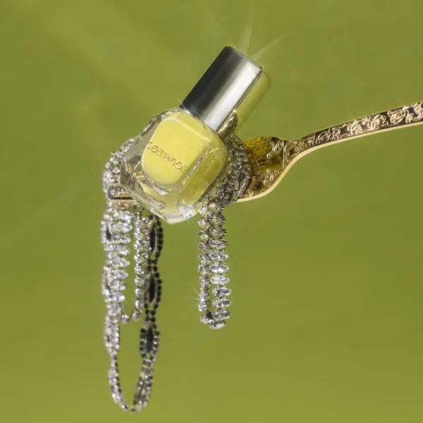 Catrice MY JEWELS. MY RULES. lak na nechty odtieň C01 Bold Gold 10,5 ml