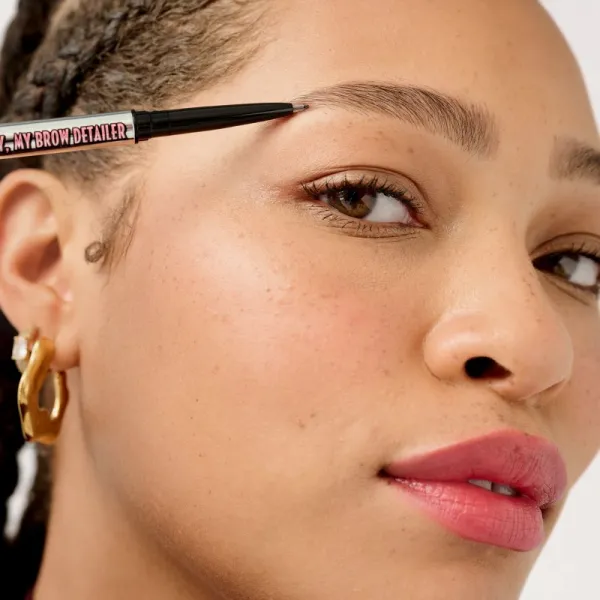 Benefit Precisely, My Brow Detailer precízna ceruzka na obočie odtieň 3 Warm Light Brown 0,02 g