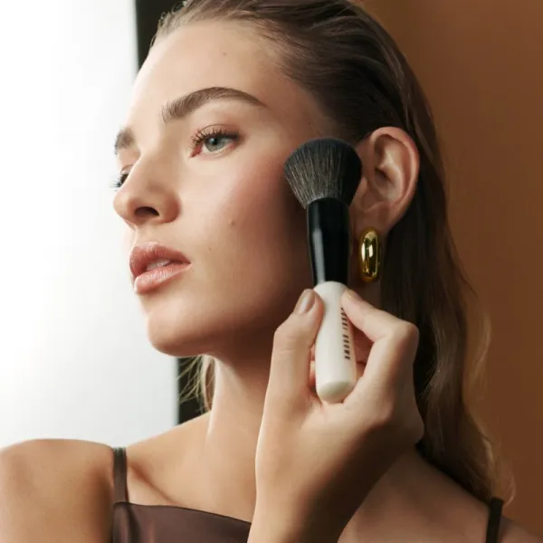 Bobbi Brown Bronzing Powder bronzujúci púder odtieň Medium 9 g