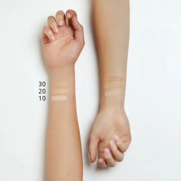 essence COVERstick krycí korektor v tyčinke odtieň 20 Matt Sand 6 g