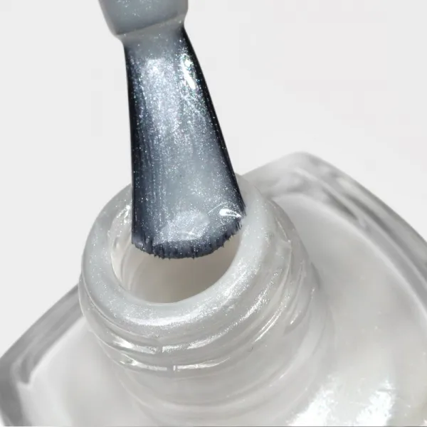 LONDONTOWN Kur Illuminating Nail Concealer rozjasňujúci lak na nechty odtieň Quartz 12 ml