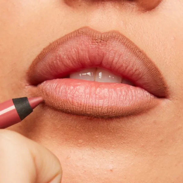 NYX Professional Makeup Line Loud Vegan kontúrovacia ceruzka na pery s matným efektom odtieň 29 - No Equivalent 1,2 g