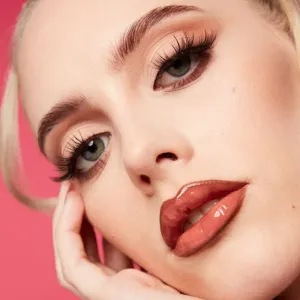 NYX Professional Makeup Line Loud Vegan kontúrovacia ceruzka na pery s matným efektom odtieň 33 - Too Blessed 1,2 g