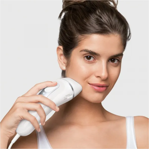 Braun Silk-expert PRO 3 IPL3122 IPL epilátor na telo, tvár, oblasť bikín a podpazušia 1 ks