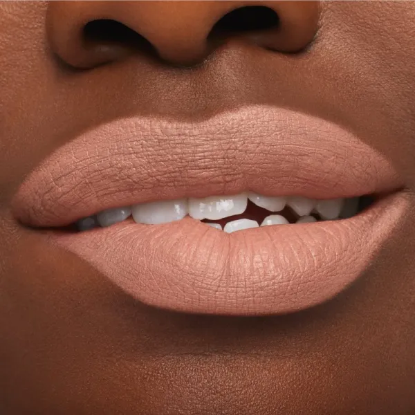 MAC Cosmetics MACximal Silky Matte Lipstick matný rúž odtieň Honeylove 3,5 g