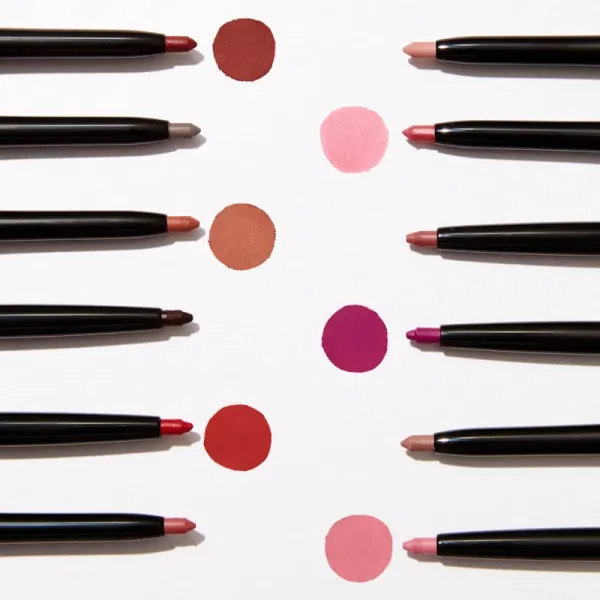 MAYBELLINE NEW YORK Color Sensational Shaping Lip Liner ceruzka na pery so strúhatkom odtieň 10 Nude Whisper 1.2 g