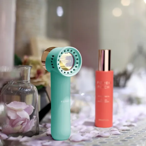 FOREO PEACH™ 2 Go IPL systém prevencie rastu nových chĺpkov pre ženy Arctic Blue 1 ks