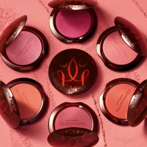 GUERLAIN Terracotta Blush rozjasňujúca lícenka odtieň 06 Deep Red 5 g