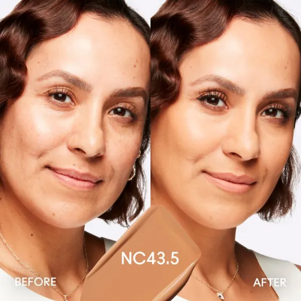 MAC Cosmetics Studio Fix Fluid SPF 15 24HR Matte Foundation + Oil Control zmatňujúci make-up SPF 15 odtieň NC43.5 30 ml