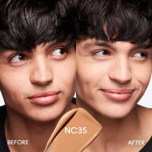 MAC Cosmetics Studio Fix Fluid SPF 15 24HR Matte Foundation + Oil Control zmatňujúci make-up SPF 15 odtieň NC35 30 ml