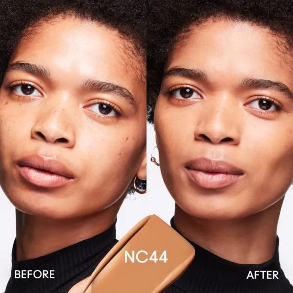 MAC Cosmetics Studio Fix Fluid SPF 15 24HR Matte Foundation + Oil Control zmatňujúci make-up SPF 15 odtieň NC44 30 ml