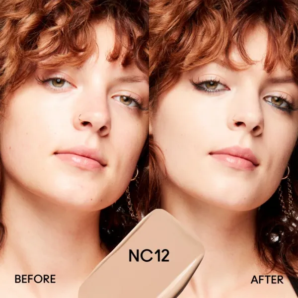MAC Cosmetics Studio Fix Fluid SPF 15 24HR Matte Foundation + Oil Control zmatňujúci make-up SPF 15 odtieň NC12 30 ml