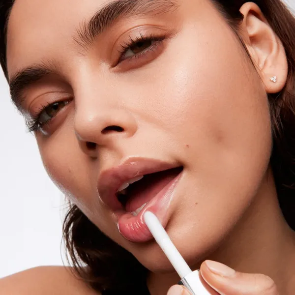 WONDERSKIN Lip Rehab Therapy Oil olej na pery s hydratačným účinkom odtieň Clear 3,57 ml