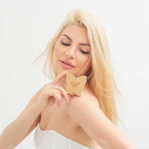 Crystallove Bamboo Butterfly Agave Body Brush Travel Size masážna kefa na telo 1 ks