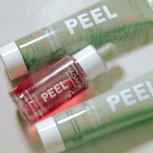 MÁDARA Peel ílová maska s peelingovým efektom 60 ml