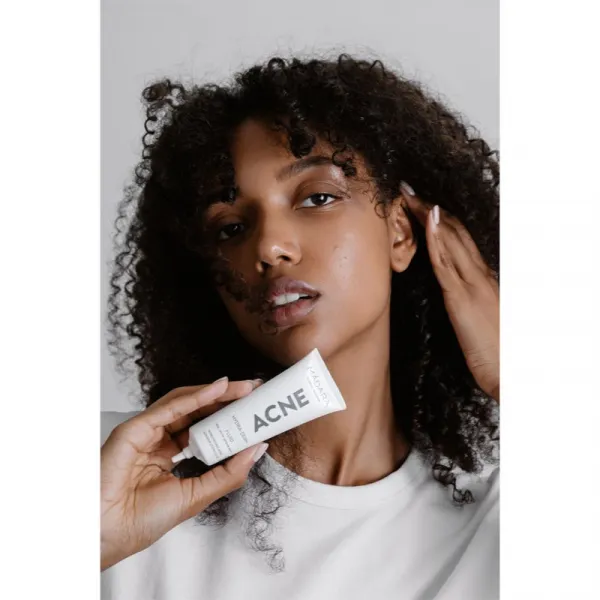 MÁDARA Acne hydratačný fluid na tvár 40 ml