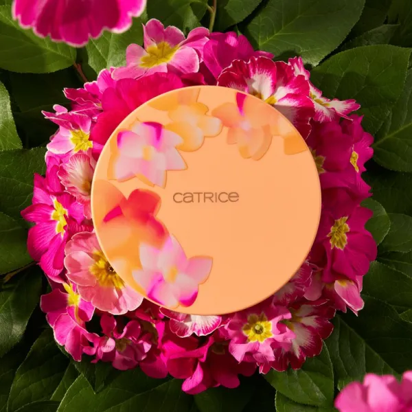 Catrice SEEKING FLOWERS paletka očných tieňov odtieň C01 Buy Myself Flowers 17 g