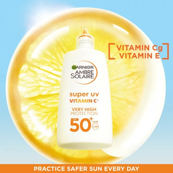 Garnier Ambre Solaire Super UV Vitamin C ľahký ochranný fluid proti tmavým škvrnám SPF 50+ 40 ml