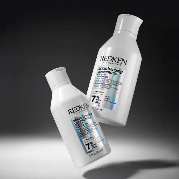 Redken Acidic Bonding Concentrate posilňujúci šampón na slabé vlasy 500 ml