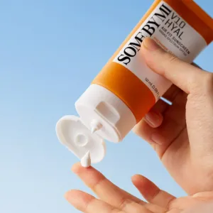 Some By Mi V10 Hyal Air Fit Sunscreen ľahký ochranný krém na tvár SPF 50+ 50 ml