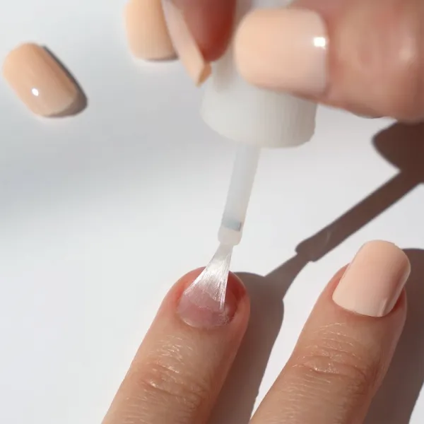 Nail HQ Brush on Nail Glue lepidlo na nechty 10 ml