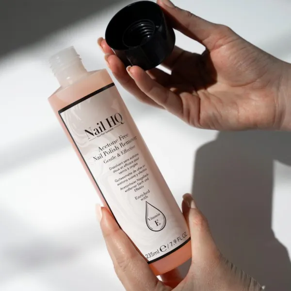 Nail HQ Acetone Free odlakovač na nechty bez acetónu 235 ml