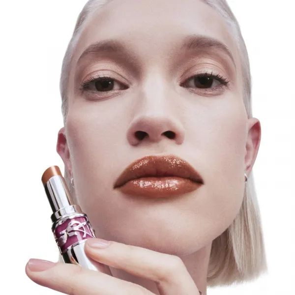 Yves Saint Laurent Loveshine Candy Glaze hydratačný lesk na pery pre ženy 4 Nude Pleasure 3.2 g